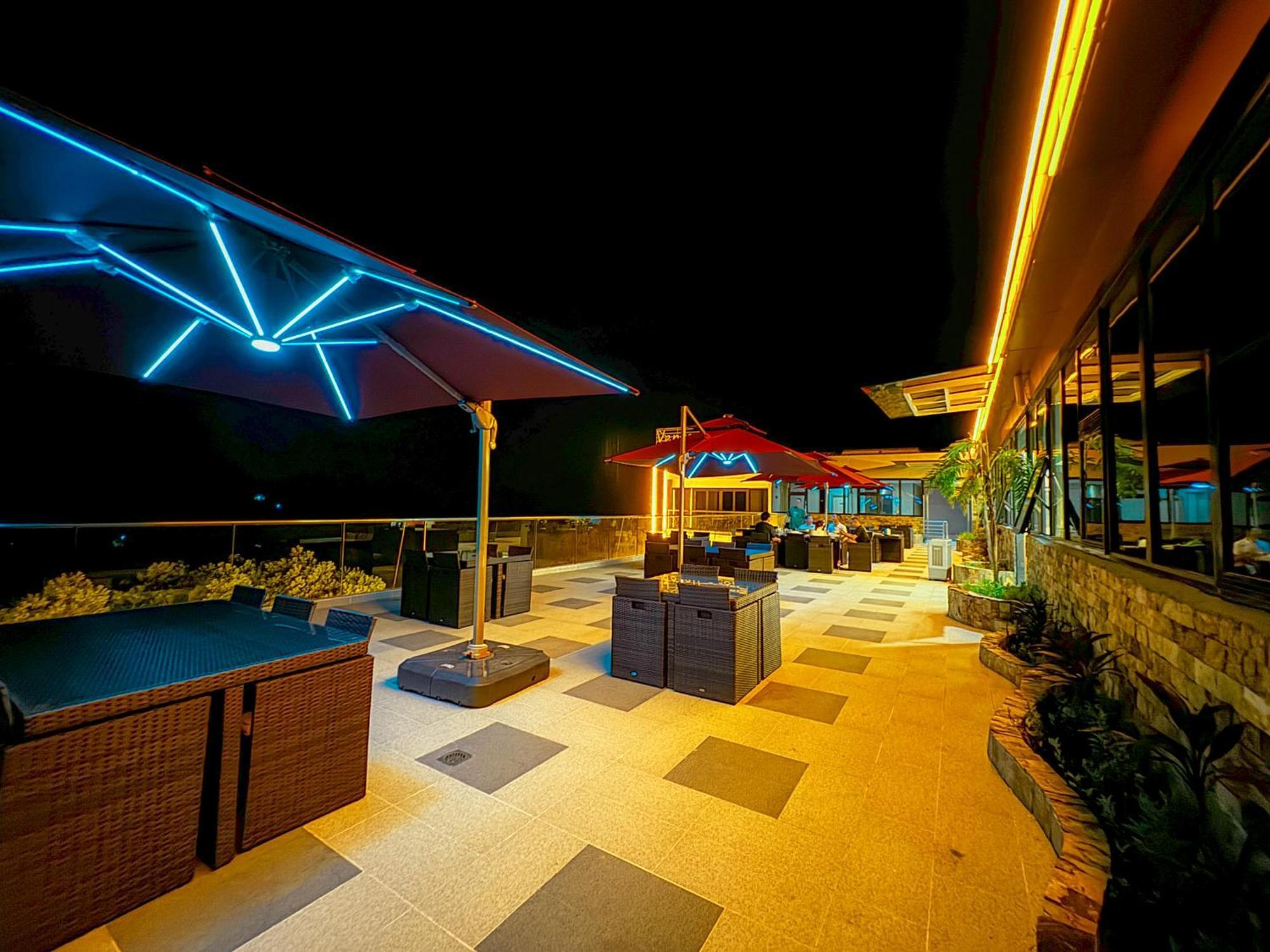 Venus Royale Hotel Coron Exterior photo